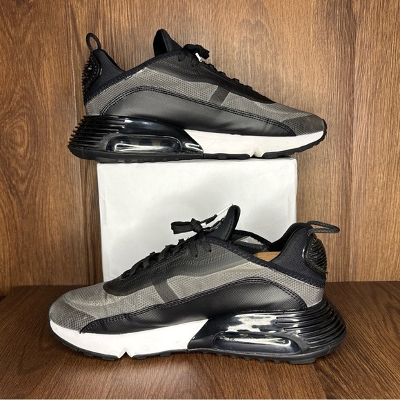 Nike Air Max 2090 - Black Wolf Grey Anthracite - CW7306-001 Size: 12.5 - Picture 3 of 11